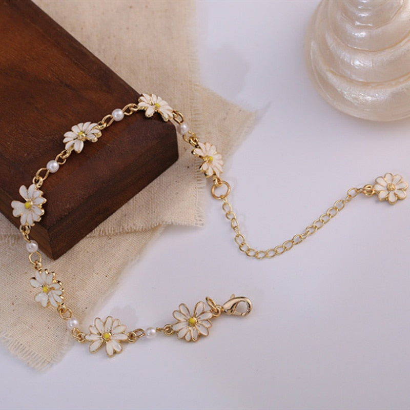 Sweet Flower Bracelets White Pearl Cute Simple Chrysanthemum Bracelet for Women Daisy  Jewelry Accessories Bijoux