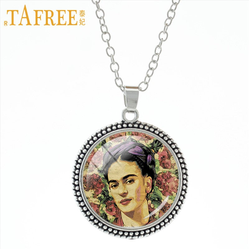 Retro Frida Kahlo Portrait Necklace feminist women painting Pendant Wholesale Cheap good quality Art jewelry A271