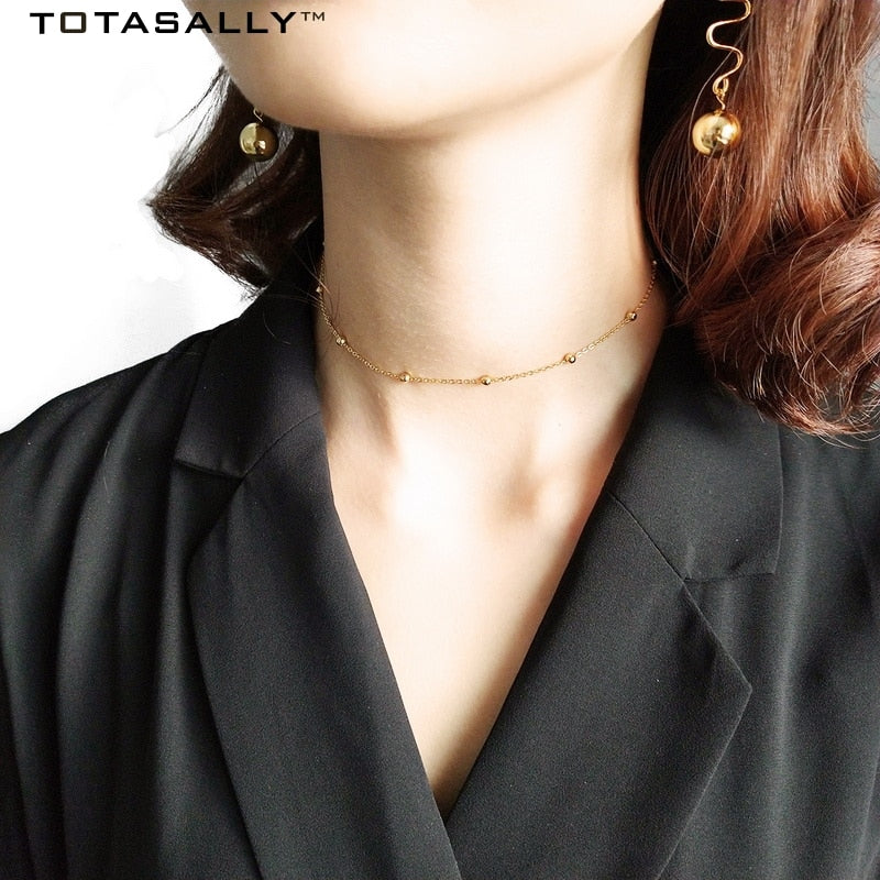 Hot Sexy Lightly100% Real 925 Sterling Silver Necklace Fashion Designer Simple Little Gold Ball Female Short Necklace