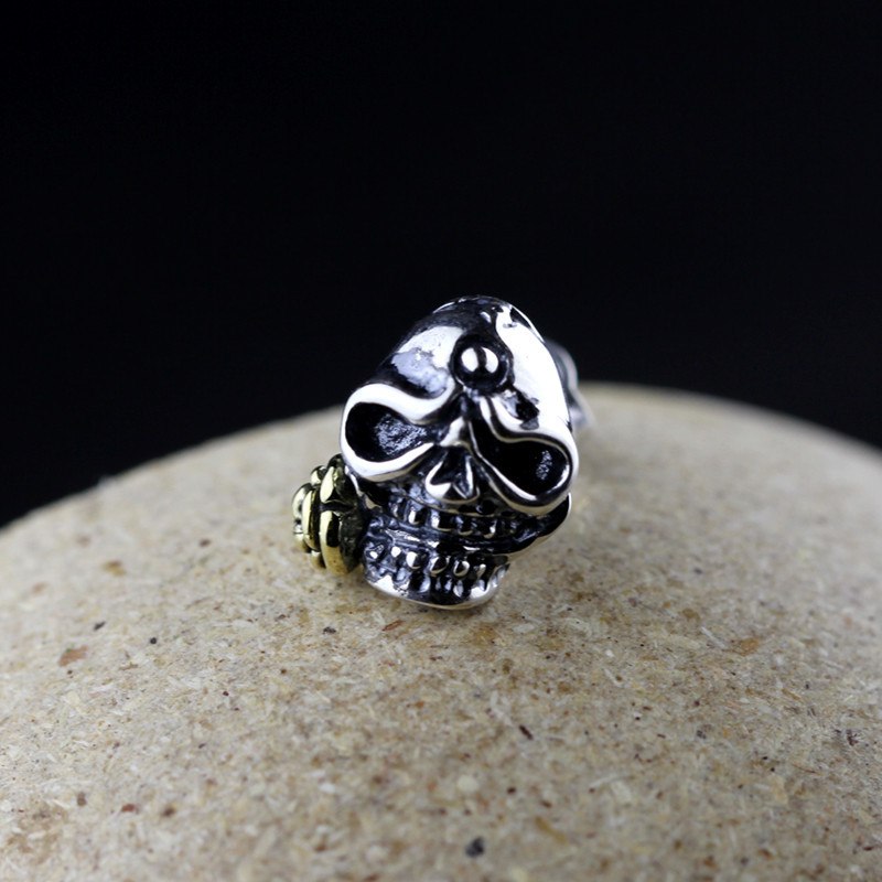 The new incoming women's skull mouth Rose Earrings personality S925