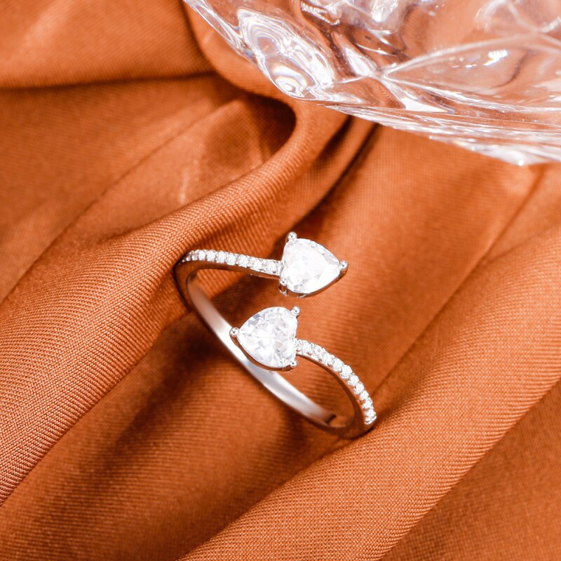 Trend Personality Colorful Stones Silvery Rings Jewelry Red Black Green Blue Crystal Heart Opening Rings for Women 2022