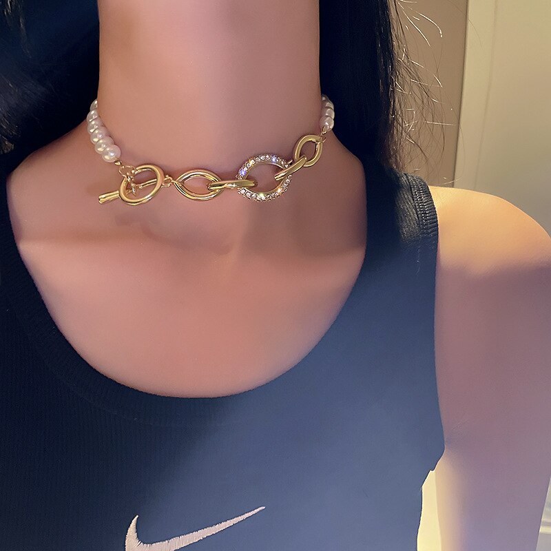 Trendy Exaggerate Metal Buckle Imitation Pearl Chain Chokers Korean Party Jewelry For Women Statement Necklaces collares