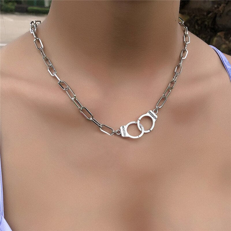 Trendy Handcuffs Choker Necklace For Woman Bohemian Personality Punk Pendants Neckalces Collares Collier Femme Good Quality New