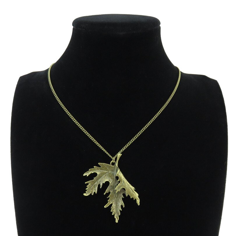 Trendy Plant Folding Maple Leaf Charms Necklaces Hemp Leaf Pendant Long Chain Women Collar Men Gift Jewelry Accessories