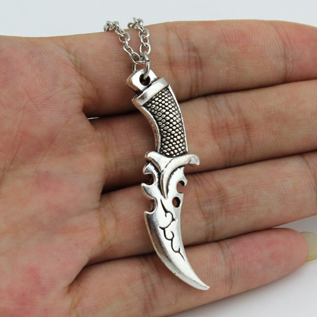 2020 New Women/Men Jewelry Stuff Vintage Silver Retro Style Knife Pendant Short Necklace ED4403 Free Drop Shipping
