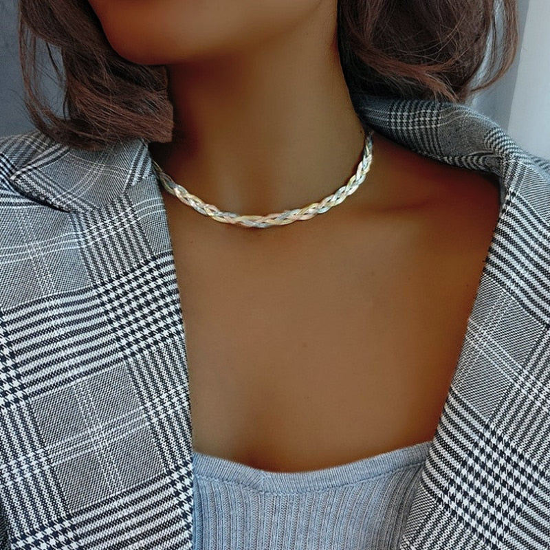 Unique Twisted Snake Chain Necklace for Women Sexy Vintage Flat Blade Aircraft Link Clavicle Choker Necklace Jewelry Bijoux 2022