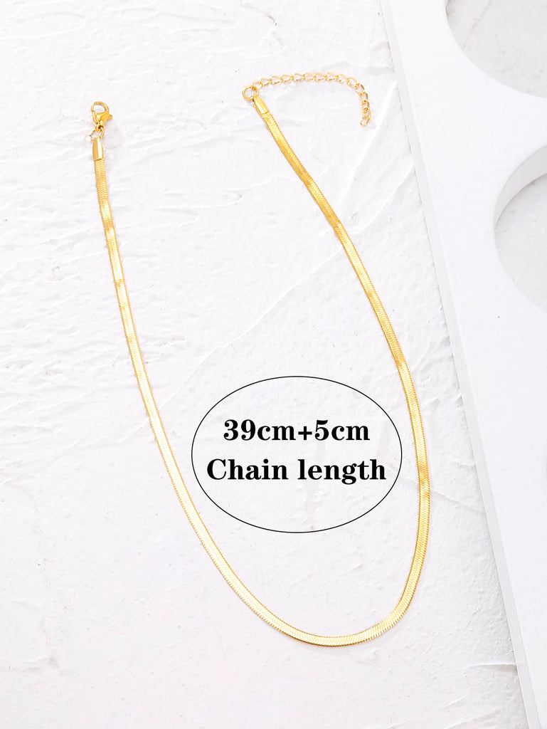 Unique Twisted Snake Chain Necklace for Women Sexy Vintage Flat Blade Aircraft Link Clavicle Choker Necklace Jewelry Bijoux 2022