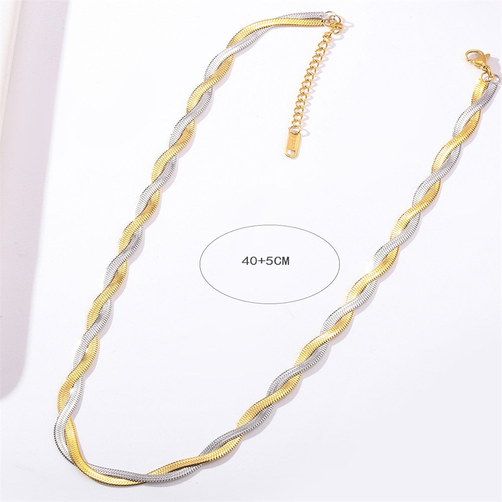 Unique Twisted Snake Chain Necklace for Women Sexy Vintage Flat Blade Aircraft Link Clavicle Choker Necklace Jewelry Bijoux 2022