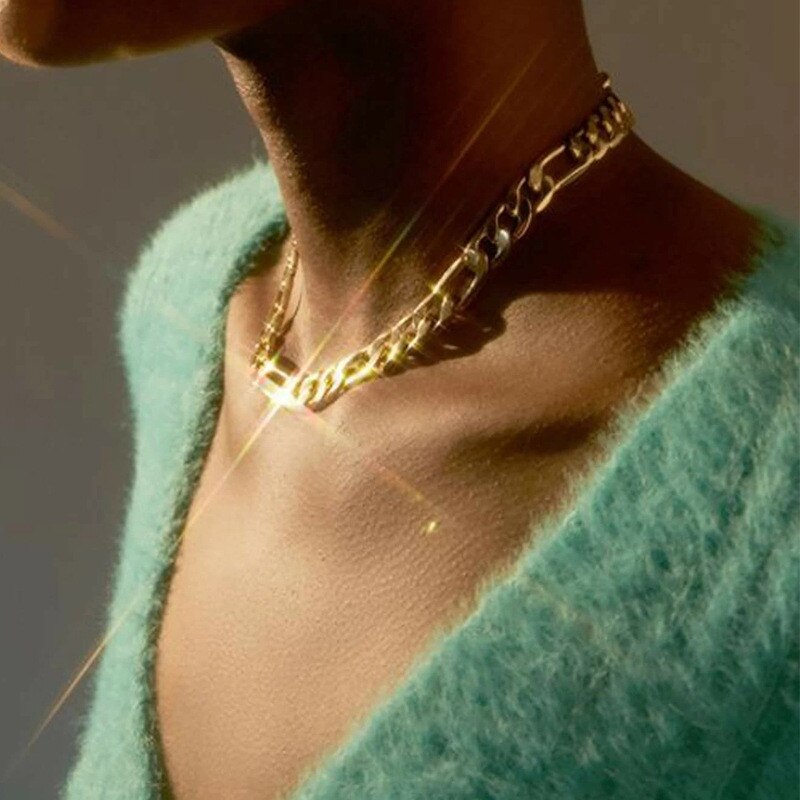 VAGZEB Punk Hiphop Cuban Thick Chain Choker Necklace for Women Vintage Carved Coin Portrait Pendant Necklace Jewelry