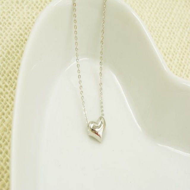 New design Simple Fashion jewelry women short accessories Elegant Lovely Gold Heart Shaped pendant necklace girl gift