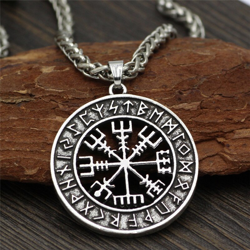 Viking Norse Helmet Horror In Runic Circle Necklace Magical Staves scandinavian Compass Rune Amulet Collier Pendant With Chain