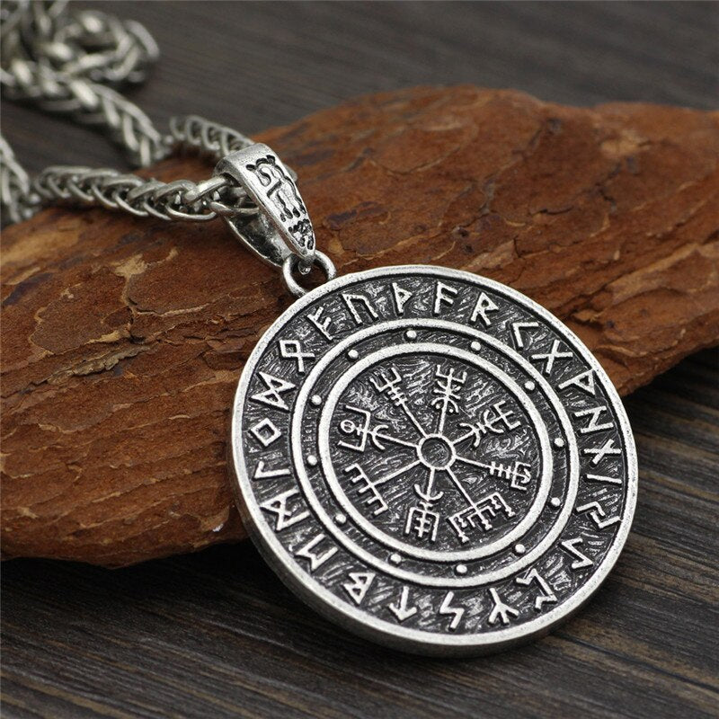 Viking Norse Helmet Horror In Runic Circle Necklace Magical Staves scandinavian Compass Rune Amulet Collier Pendant With Chain