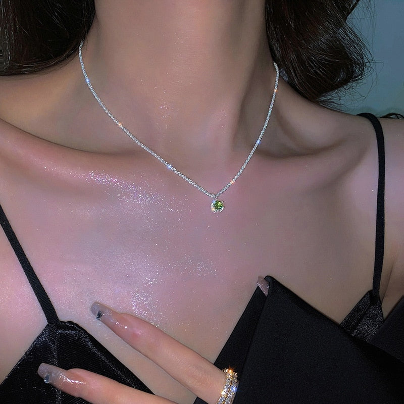 Vintage 925 Sterling Silver Necklace Sparkling Clavicle Chain Green Diamond Gypsophila Pendant Necklace Women's Wedding Jewelry