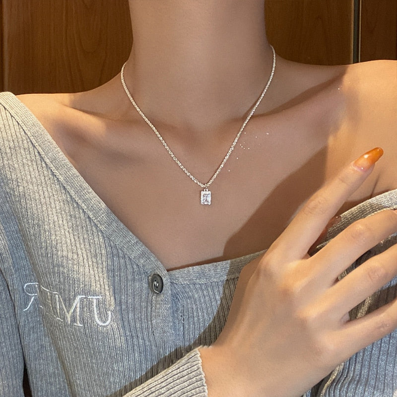 Vintage 925 Sterling Silver Necklace Sparkling Clavicle Chain Green Diamond Gypsophila Pendant Necklace Women's Wedding Jewelry