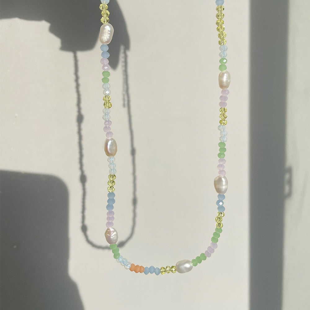 Vintage Baroque Irregular Pearl Choker Metal Heart Pendant Green Rhinestone Necklace for Women HUANZHI 2022 Wedding Jewelry