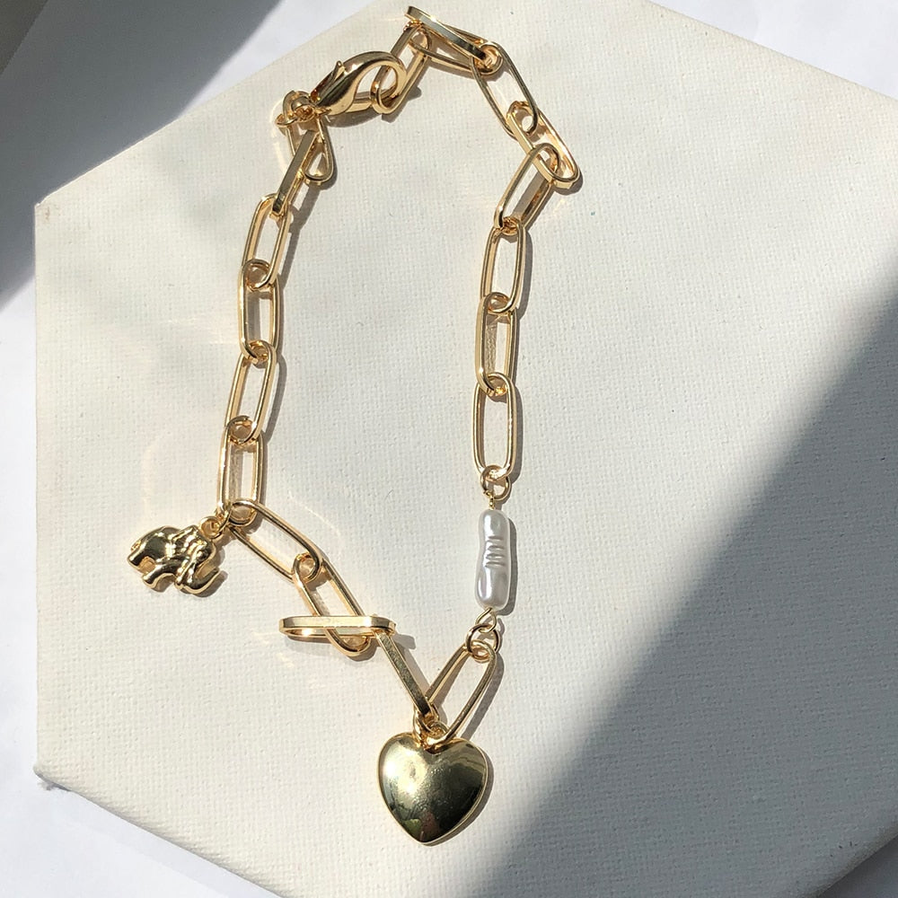 Vintage Baroque Irregular Pearl Choker Metal Heart Pendant Green Rhinestone Necklace for Women HUANZHI 2022 Wedding Jewelry