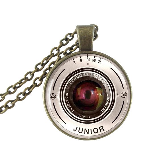 Vintage Camera Lens Choker Necklace Bronze Chain Camera Pendant Necklace Glass Dome Camera Lover Pendant Photographer Gift