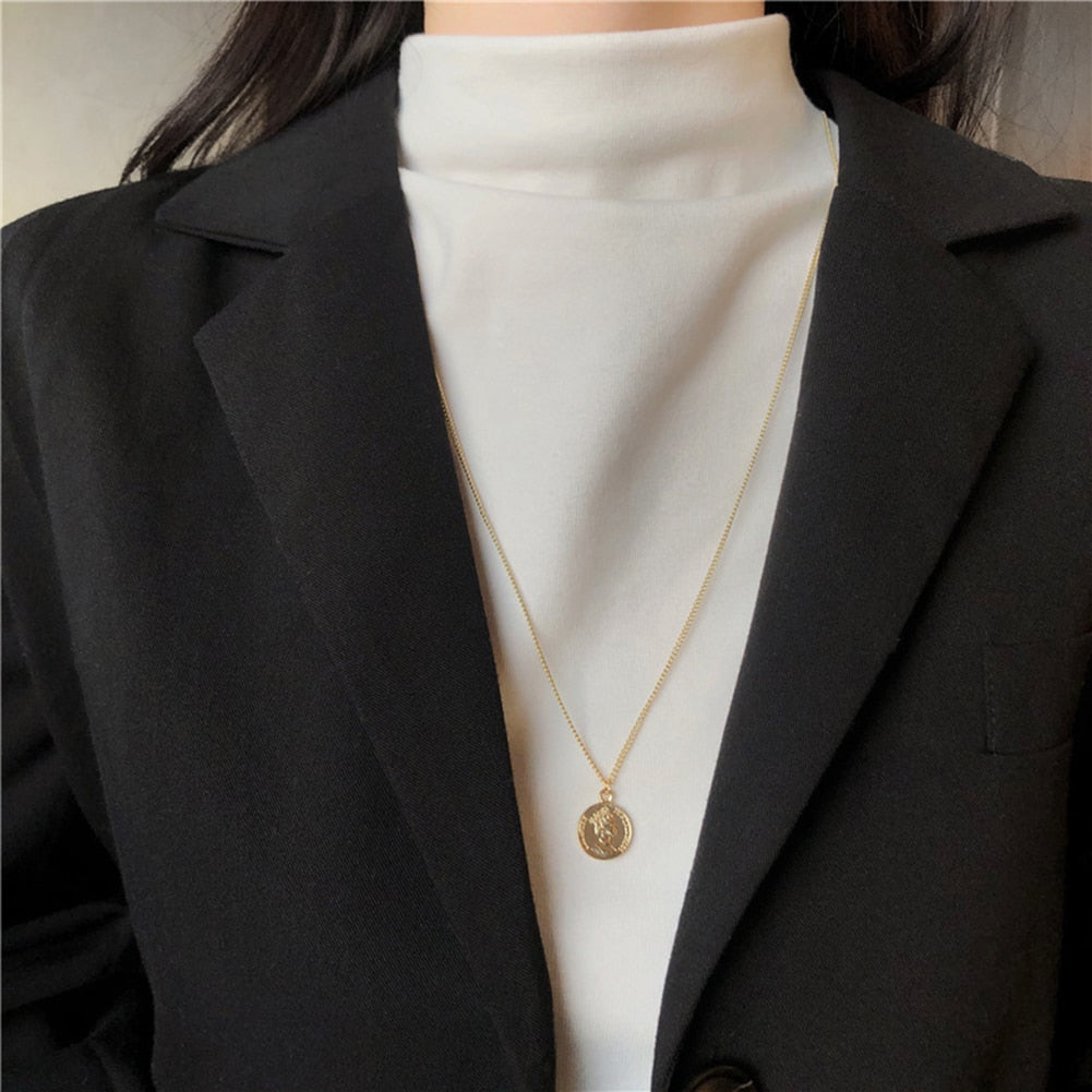 Vintage Carved Gold Coin Necklace for Women Bohemian Round Coins Choker Pendant Neck Chain Boho Jewelry Necklaces