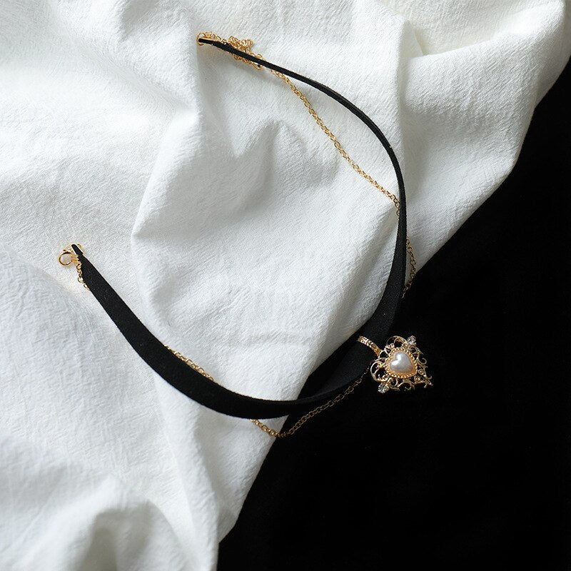 Vintage Choker Golden Chain Pearl Heart Pendant Necklace for Women Sexy Black Velvet Neck Collar Jewelry Lover's Gift