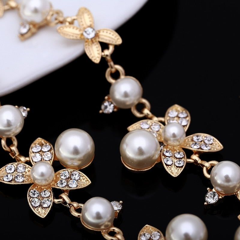 Vintage Chokers Necklaces Women Simulated-pearl Golden Plated Chain Choker Necklace Bijoux Femme Statement Necklace Wedding