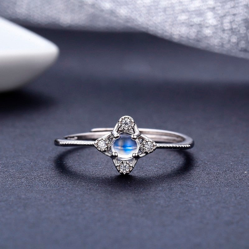 Vintage Cute 925 Sterling Silver Clover Cross 7A Natural Moonstone Rings For Women Wedding Engagement Jewelry Finger Bague Aneis