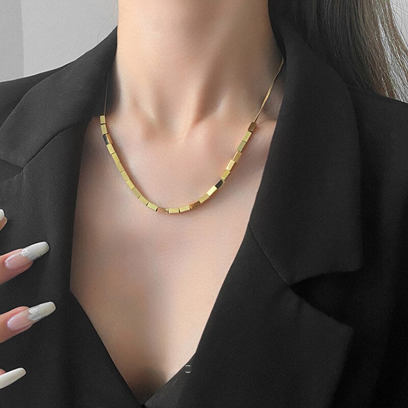 Vintage Girl Stainless Steel  Snake Chain Of Bone For Women Contracted Geometric Squares Collarbone Chain Jewelry
