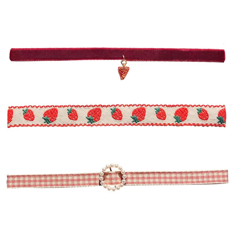 Vintage Gothic Velvet Girl Choker Necklaces Muti-layer Hollow Lace Short Necklaces Feather Ethnic Chain Neck Jewelry Women