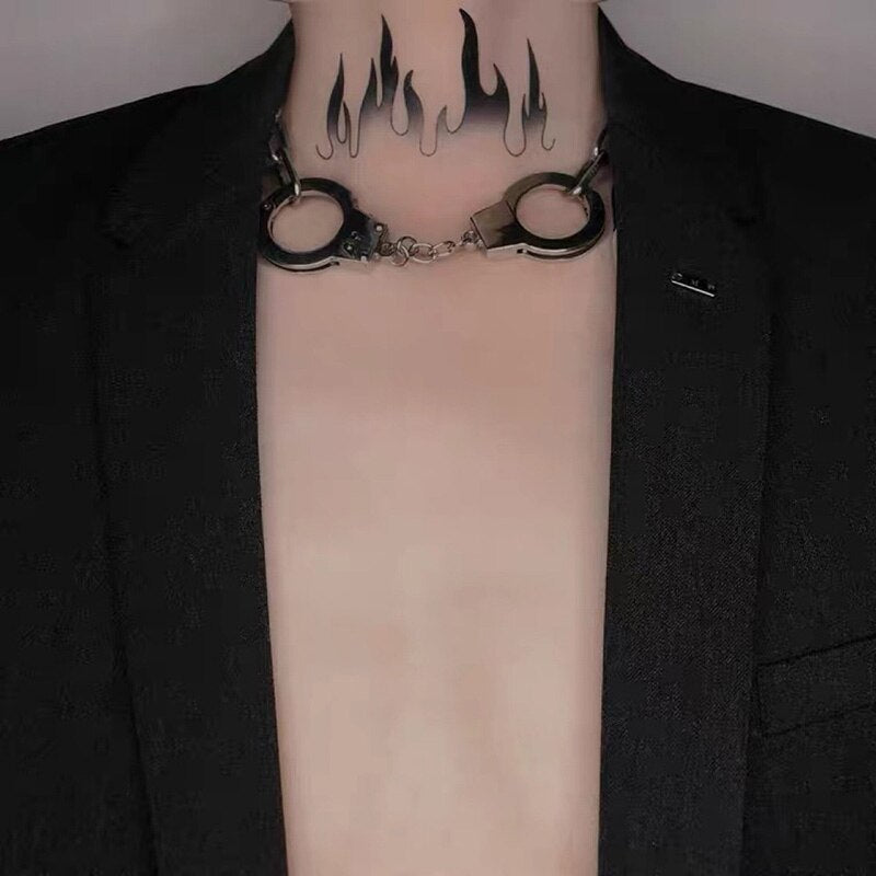 Vintage Handcuffs Metal Choker Necklace for Women Men Geometric Hip Hop Punk Cool Vintage Pendant Necklace Jewelry New