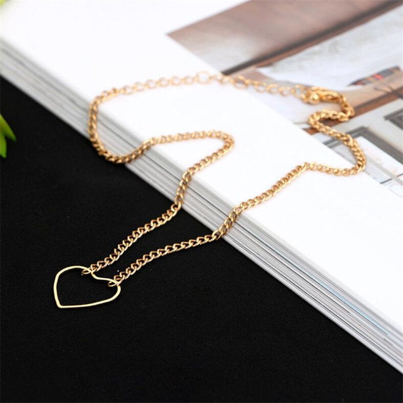 Vintage Hollow Heart Pendant Choker Necklaces For Women Simple Style Gold Silver Color Collar Necklace Fashion Accessories