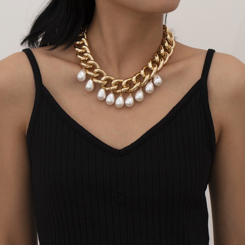 Vintage Imitation Pearl Pendant Water Drop Collar Necklace Exaggerated Heavy Metal Geometric Necklace Ladies Jewelry