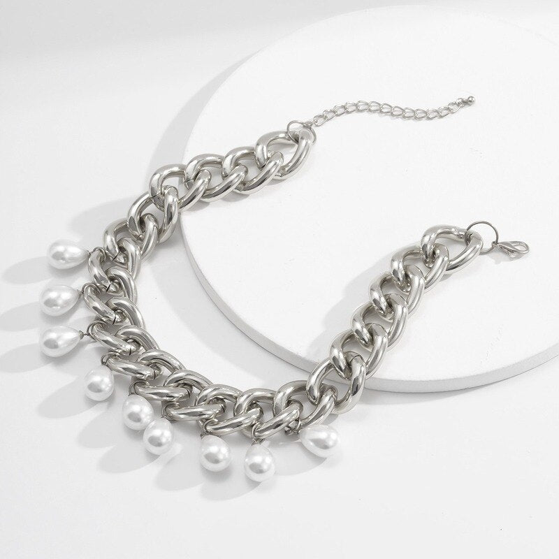 Vintage Imitation Pearl Pendant Water Drop Collar Necklace Exaggerated Heavy Metal Geometric Necklace Ladies Jewelry