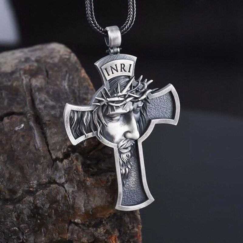 Vintage Men's Christian Jesus Cross Pendant Necklace Retro Gothic Punk Horror Skull Necklace Fashoion Men's Religious Jewelry