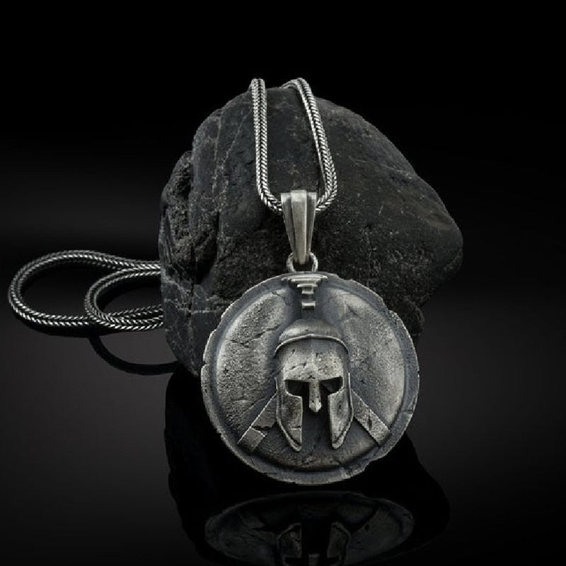 Vintage Men's Spartan Warrior Helmet Pendant Necklace Gothic Punk Viking Norse Rune Warrior Necklace Retro Totem Amulet Jewelry