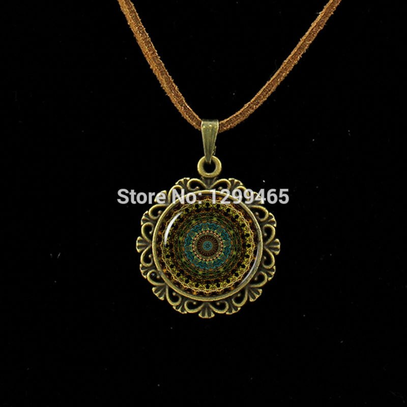 Vintage Neon Blue green Mandala boho pendant Handmade Kaleidoscope Buddhism Mandala Art Glass Dome Leather Necklace    L 285