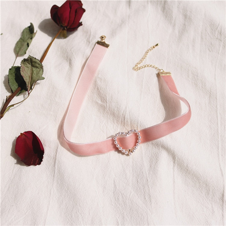 Vintage Pearl Velvet Chokers Necklaces for Women Girls Cute Retro Geometric Heart Collar Necklace Jewelry  Gift