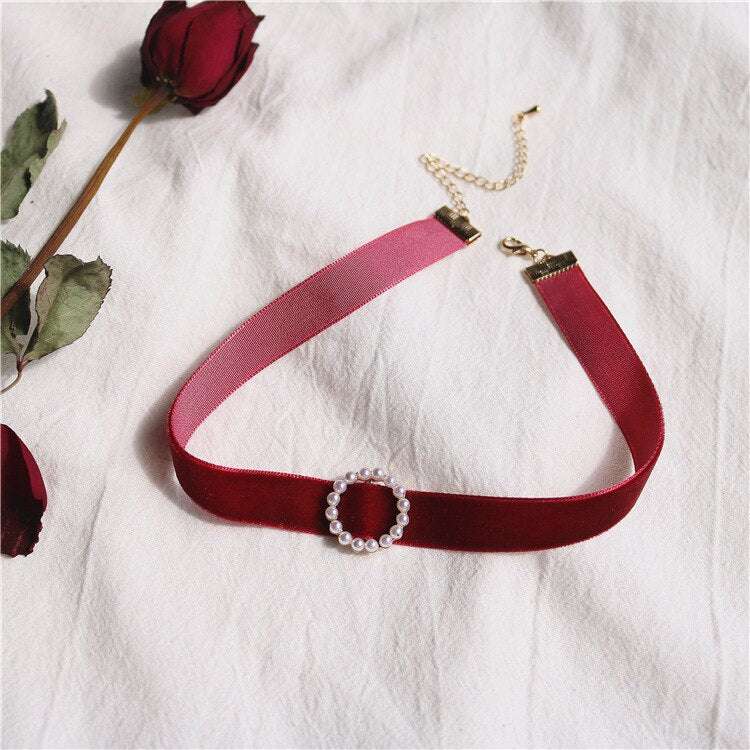 Vintage Pearl Velvet Chokers Necklaces for Women Girls Cute Retro Geometric Heart Collar Necklace Jewelry  Gift