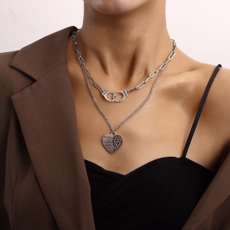 Vintage Punk Multilayer Choker Handcuff Heart Pendant Chain Necklace for Women Girl Hip Hop Silver Color Collar Party Jewelry