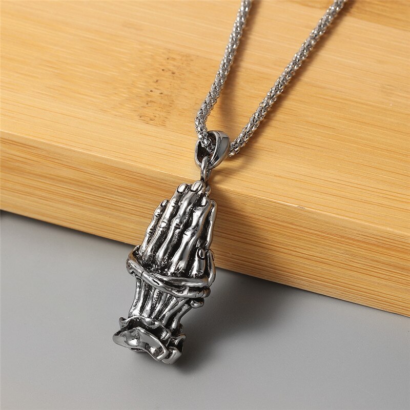 Vintage Skull Never Die Hands Together Pendant Necklaces Men Rock Punk Necklace Men