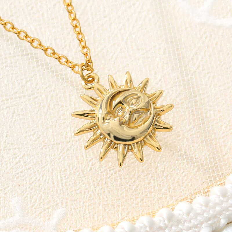 Vintage Sun and Moon Stainless Steel Necklace Boho Charm Celestial Dainty Necklaces For Women Collier Femme BFF Jewelry Gift
