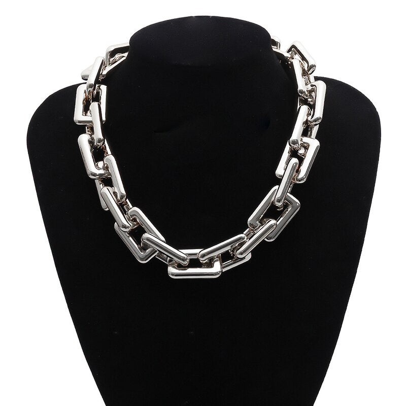 Vintage Twisted Thick Chain Necklace Women Retro Chunky Choker Punk Necklace Simple Lock Choker Gothic Jewelry