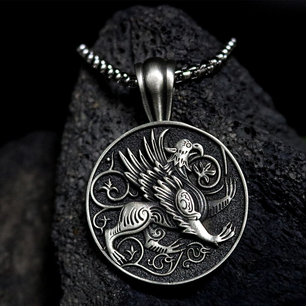 Vintage totem sweater chain necklaces for women selling Greek mythology Griffin amulet pendant men’s necklace