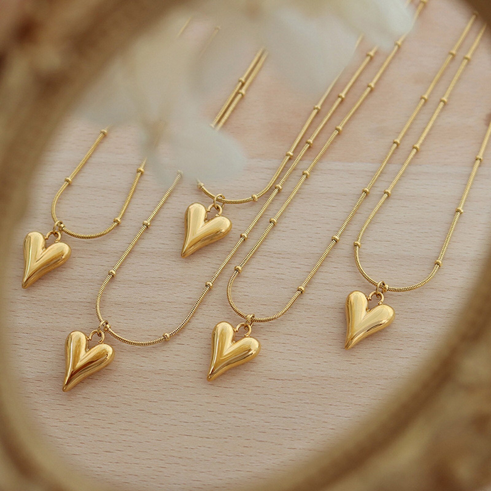 Vnox Chic Heart Women Necklaces,Gold Tone Heart Pendant with Satellite Chain,Dainty Boho Stainless Steel Metal Minimalist Collar