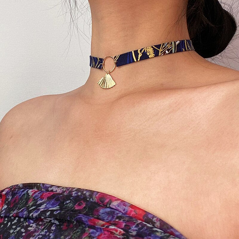 Vogallery Harajuku Black Red Chokers Necklaces Women Fan Gold Color Choker Japanese Crane Short Necklace Sexy Chocker