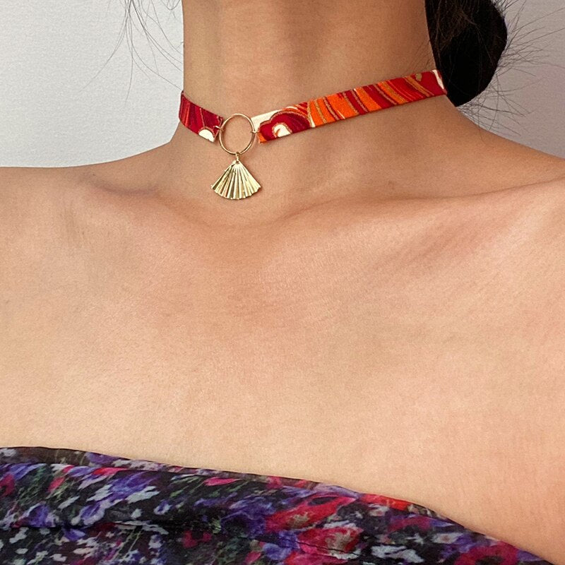 Vogallery Harajuku Black Red Chokers Necklaces Women Fan Gold Color Choker Japanese Crane Short Necklace Sexy Chocker