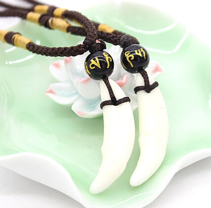 WOW Horde Amulet Necklace Real Tooth Fangs Canine Wolf Tooth Pendant Surfer Necklace Collar Adjustable Gift N-055