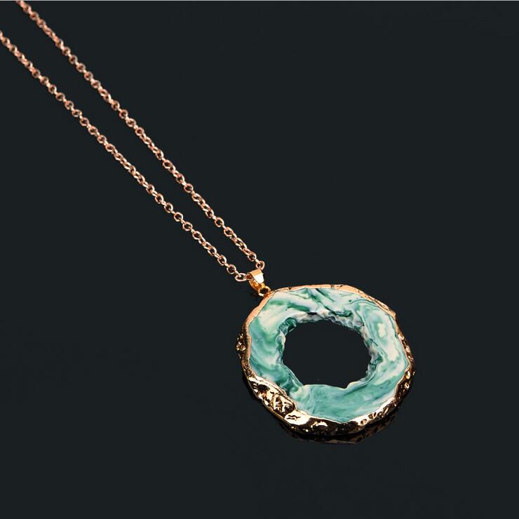 Natural Stone Onyx Necklace Pendants Irregular Hollow Agates Slice Crystal Pendant Gold Color Necklace For Women