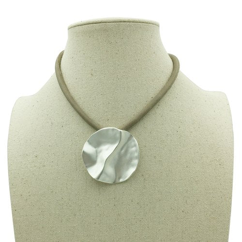 Wavy Round Pendant Necklace Rose Gold/Silver Colors Alloy Statement Necklace for Women Gift Kolye Trendy Jewelry Choker Mrs win