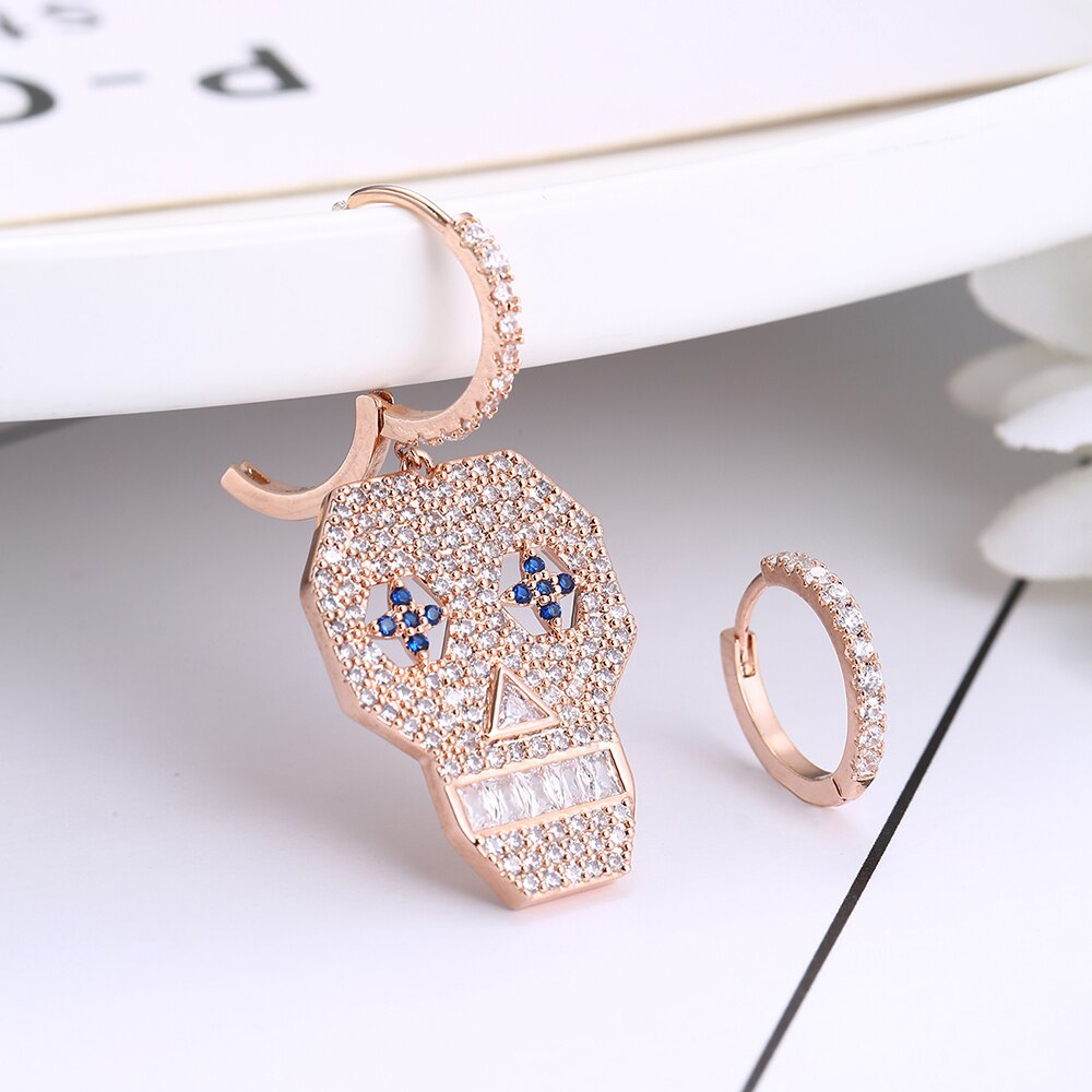 White Blue CZ Zircon Pave Skull Creole Hinged Hoop Earrings For Woman Individual Halloween Vintage Asymmetric Earring Jewelry