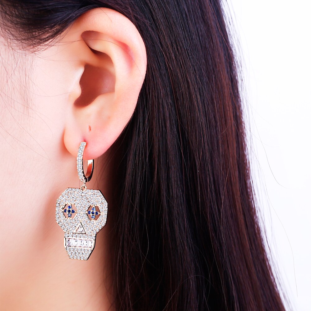 White Blue CZ Zircon Pave Skull Creole Hinged Hoop Earrings For Woman Individual Halloween Vintage Asymmetric Earring Jewelry
