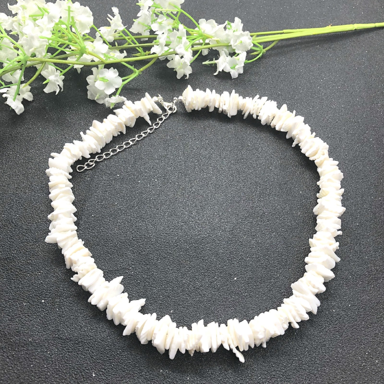 White Puka Natural Shell Piece Irregular Chips Seashell Choker Necklace Female Summer Beach Jewelry Necklaces for Women